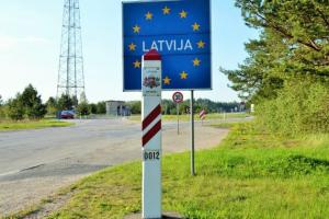 Латвия объявила чрезвычайное положение на границе из-за наплыва мигрантов