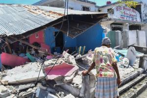 На Гаїті в результаті землетрусу знайдені загиблими вже майже 2000 осіб