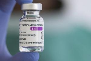 Украина получила 1,5 млн доз вакцины AstraZeneca от Германии
