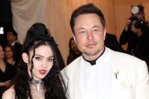 Илон Маск заявил о расставании с певицей Граймс, которая родила ему сына