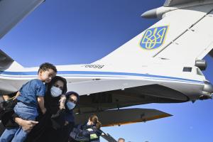 З проханням про евакуацію з Афганістану звернулися 159 українців, - Кулеба