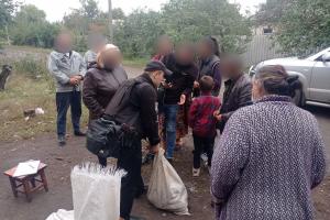 В Лисичанске поймали мошенников, которые расплачивались фальшивыми деньгами