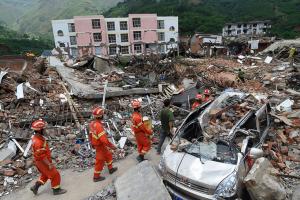 Китай всколыхнуло мощное землетрясение, есть погибшие