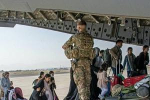 Разведка заявила, что спецслужбы РФ пытались сорвать эвакуацию украинцев из Афганистана