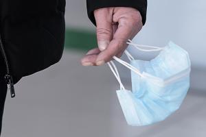 Лисичанськ та Сєвєродонецьк знову лідирують за кількістю нових випадків і смертей від COVID-19 в регіоні