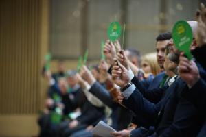 Фракція "Слуга народу" виключає депутата через відмову голосувати за закон про олігархів