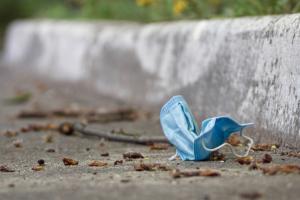 За неделю смертность от COVID-19 в Украине выросла на 22%