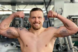 Боксер Усик заговорил о завершении карьеры