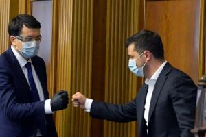 "Шукайте іншу команду": Зеленський жорстко висловився про відставку Разумкова