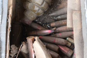 У пенсіонера на Луганщині виявили цілий арсенал зброї