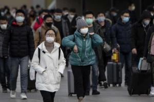 Из-за новой вспышки COVID-19 Китай усиливает пограничный контроль