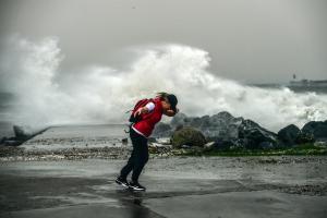 Турцию накрыл сильный ураган, есть погибшие