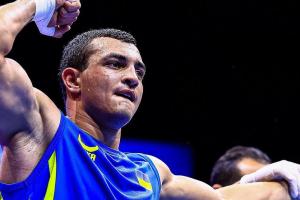 19-летний украинец Захареев стал чемпионом мира по боксу, одолев россиянина