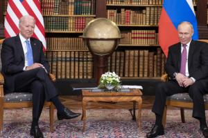 Байден и Путин начали переговоры по видеосвязи