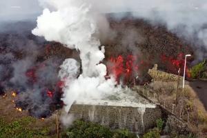 Извержение вулкана Кумбре-Вьеха, которое длилось три месяца, признали завершенным