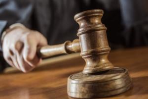 Житель Луганщины осужден за предложение патрульному взятки в размере 1040 гривен