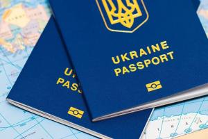 За 10 месяцев 2021 года страну насовсем покинули более 600 тысяч украинцев: это рекорд за 11 лет