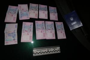 На Луганщині чоловік намагався "підкупити" директора підприємства, щоб отримувати більше пенсії