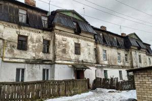 Далеко від сучасності, або Як виглядають справжні нетрі в Лисичанську (фото)