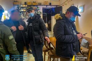 Нардеп від "Слуги народу" затриманий під час отримання великого хабара