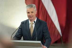 Латвия передаст Украине партию оружия и военной техники