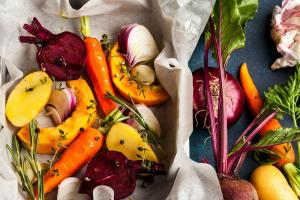Названы продукты, которые нельзя выбрасывать: можно навлечь болезни и нищету 