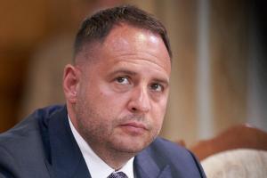 Зеленский предложил Байдену организовать трехсторонние переговоры с Путиным, - Ермак