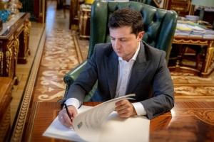 Зеленський ввів у дію рішення РНБО про санкції проти телеканалу "НАШ"