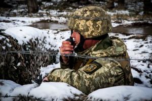 На Донбасі в результаті обстрілу бойовиків поранений український військовий