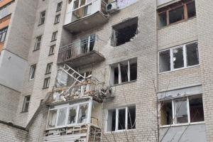 Обстріли продовжуються, є жертви: оперативна інформація по Луганській області