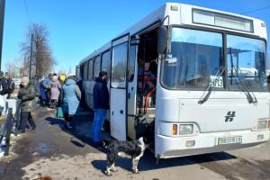 У рамках гуманітарного коридору з Луганщини вдалося евакуювати близько 700 людей, - Гайдай