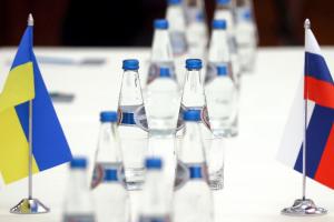 Українська делегація вилетіла на третій раунд переговорів із представниками РФ