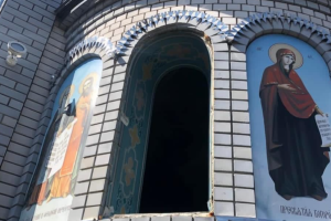 На Луганщині окупанти обстріляли дві церкви, - Гайдай