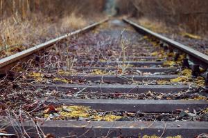 На Дніпропетровщині окупанти зруйнували залізницю, рух зупинено