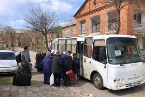 Сьогодні з Луганської області вдалося евакуювати понад 600 людей