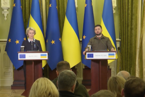 "Ваш шлях до ЄС починається": голова Єврокомісії передала Зеленському анкету про вступ до Євросоюзу