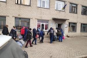 Сьогодні з Луганської області вдалося евакуювати понад 1700 людей