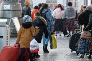 Количество беженцев из Украины в других странах превысило 6 млн человек