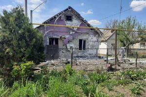 Россияне из "Градов" обстреляли села на Днепропетровщине, повреждены десятки домов