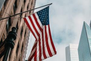 США запретили импорт золота из РФ и ввели новые санкции