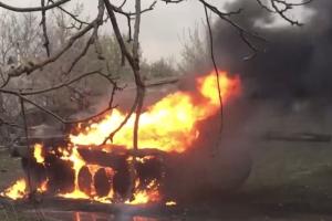 Українські прикордонники показали, як нищать ворожу техніку