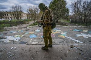 Ворог вів наступ у напрямку Лисичанська та штурмував Сєвєродонецьк: Генштаб про поточну ситуацію на фронтах