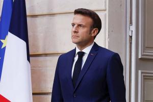 Макрон заявил, что "сокрушение России" не должно быть целью войны
