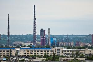 В бомбоубежищах Северодонецкого "Азота" остаются 568 человек, среди которых 38 детей, - Гайдай