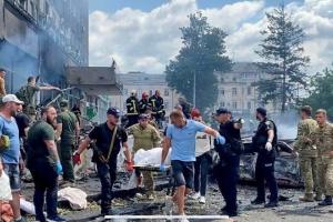 В Виннице завершили разбор завалов после ракетного удара: отчет спасателей