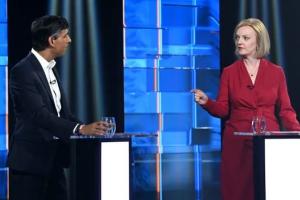 Хто зійдеться у боротьбі за посаду прем'єр-міністра Британії: залишилися два кандидати