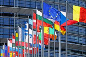 Евросоюз официально принял седьмой пакет санкций против РФ