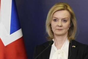 Великобританія збільшуватиме допомогу Україні у відповідь на кожен ракетний удар РФ, - Трасс