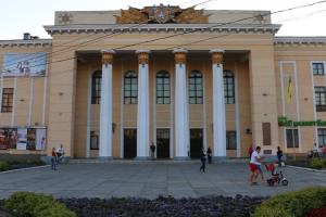 Після вчорашнього ракетного удару у Вінниці знесуть Будинок офіцерів