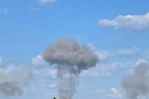 У Дніпрі після вибухів почалася пожежа, можливі перебої з водопостачанням